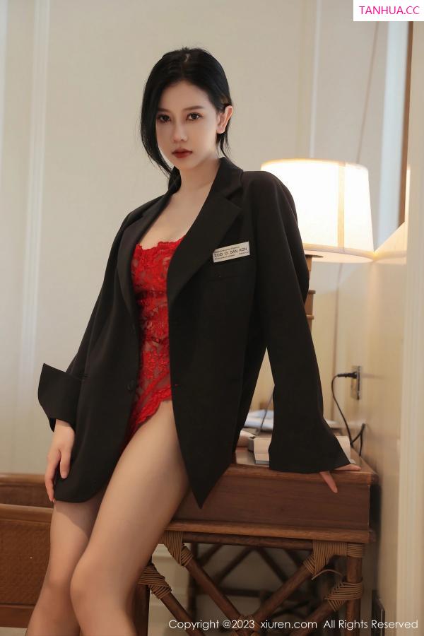 尹甜甜  [XiuRen]高清写真图 2023.03.27 No.6475 尹甜甜 万宁旅拍第11张图片